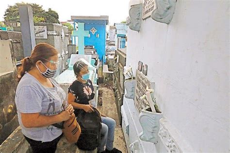 Mga sementeryo sarado uli ngayong Undas 2021 dahil sa banta .